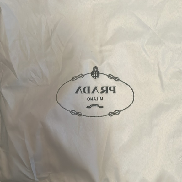 Prada bag - Picture 6 of 8